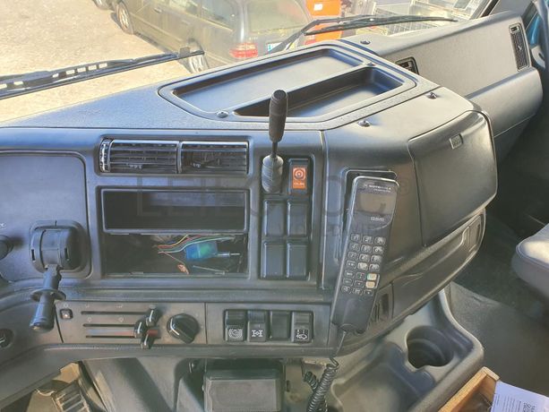 Volvo FH12 380 (8x4) Basculante · Ano 1998