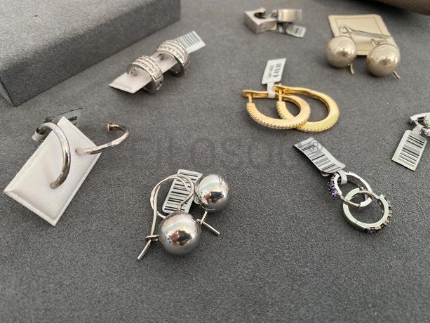 Brincos em prata e outros materiais