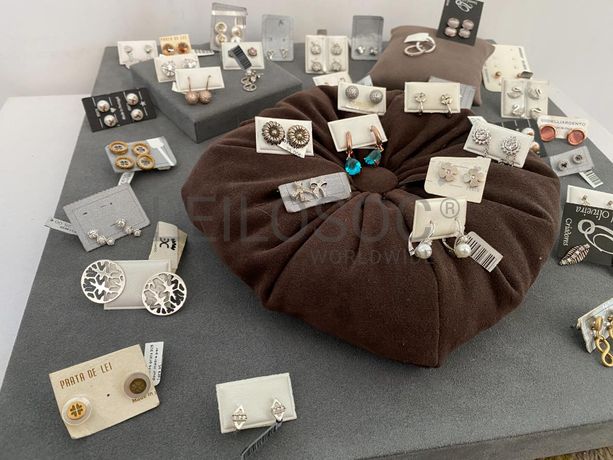 Brincos em prata e outros materiais