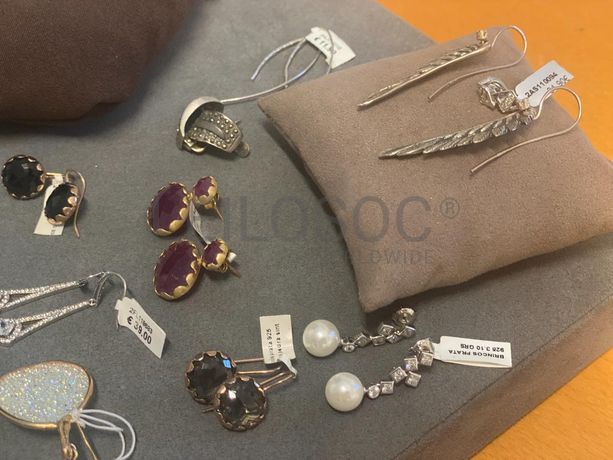 Brincos em prata e outros materiais