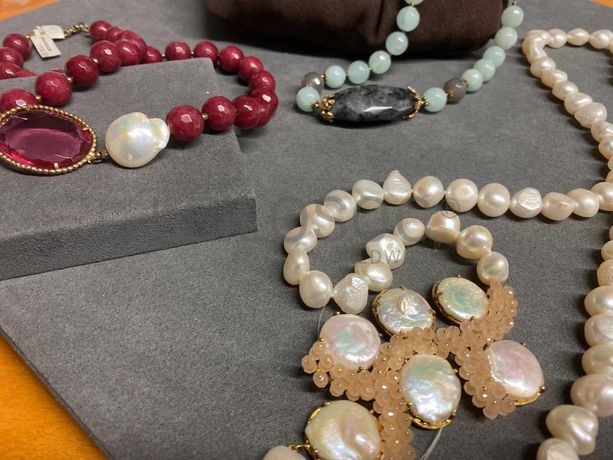 Fios de Prata e Outros Materiais