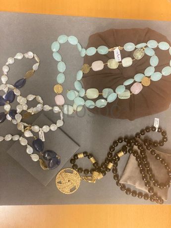 Fios de Prata e Outros Materiais