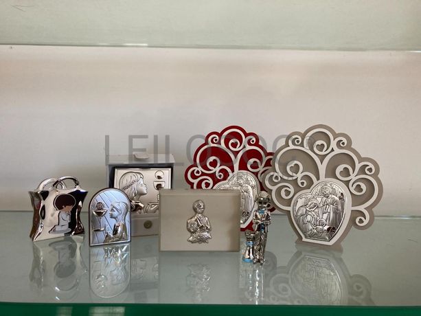 Placas e bibelots + Livros com Terço + Conchas de Batismo + Caixas em prata