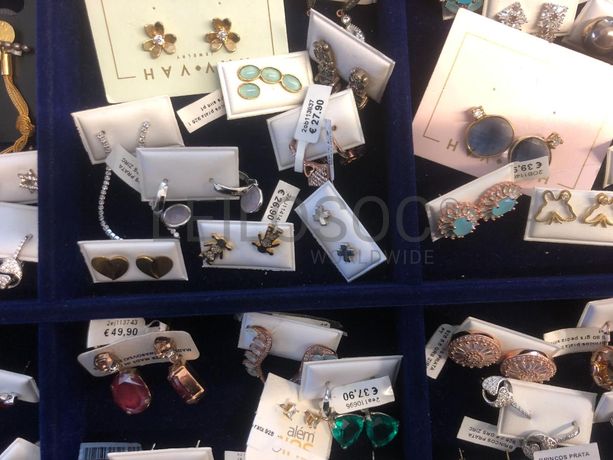 Brincos em prata e outros materiais