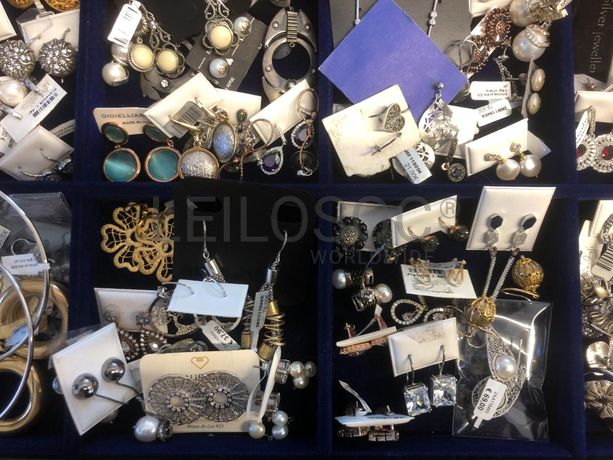 Brincos em prata e outros materiais