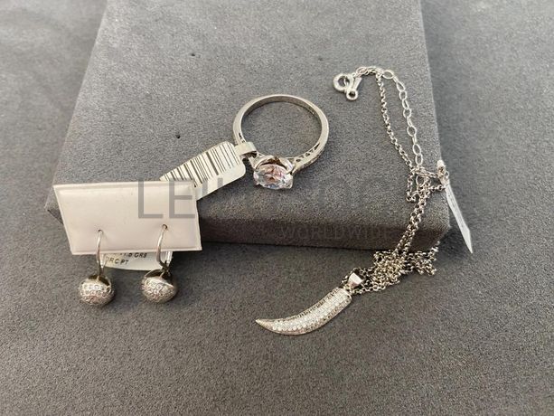 Par de brincos + Anel em prata + Colar em Prata