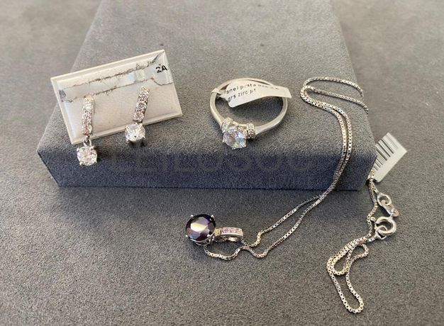 Par de brincos + Anel em prata + Colar em Prata