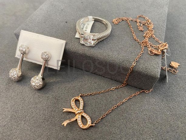 Par de brincos + Anel em prata + Colar em Prata