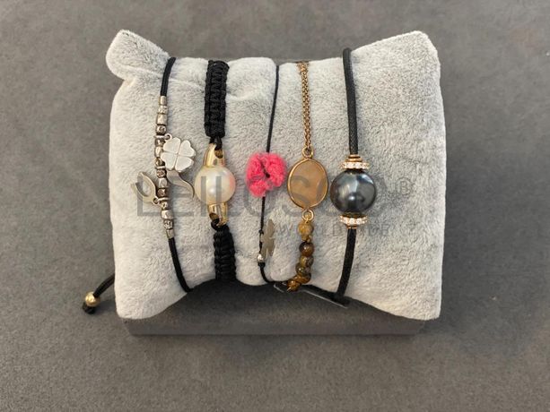 Pulseiras em prata e outros materiais