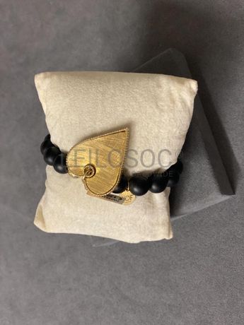 Pulseiras em prata e outros materiais