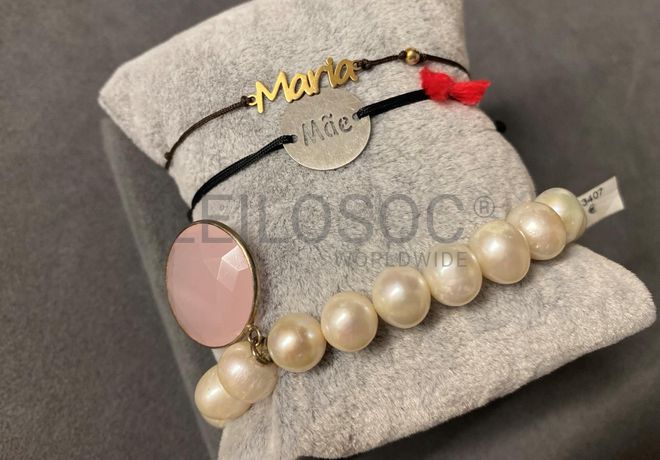 Pulseiras em prata e outros materiais