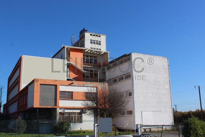 Unidade Industrial + Terreno · Vila Franca de Xira