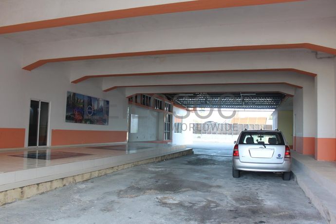 Unidade Industrial + Terreno · Vila Franca de Xira