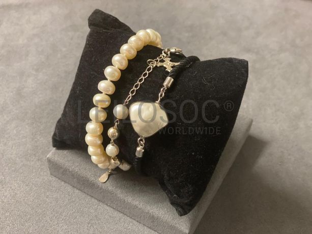 Pulseiras em prata e outros materiais