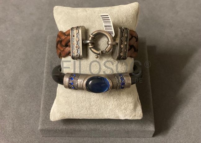 Pulseiras em prata e outros materiais