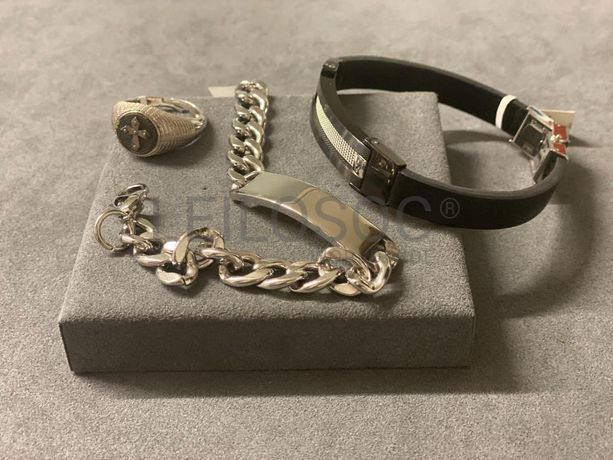 Pulseiras + Anel em prata e outros materiais