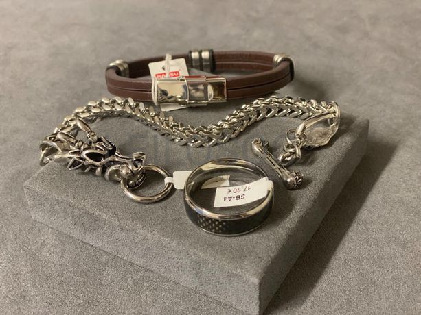 Pulseiras + Anel em prata e outros materiais