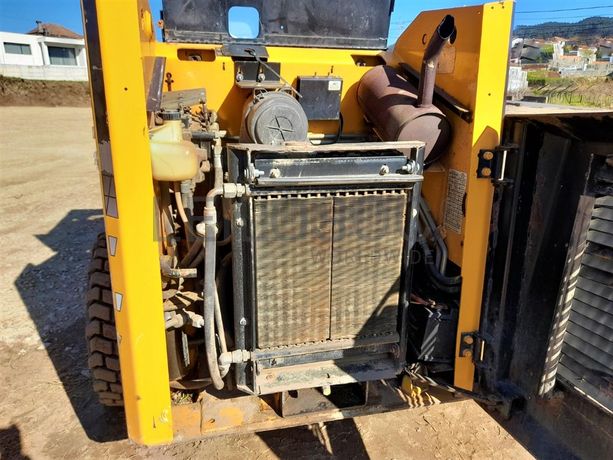 Mini Pá Carregadora Ausa Mustang 2040