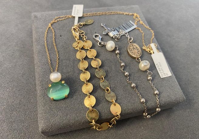 Pulseiras em prata e outros materiais + Colar