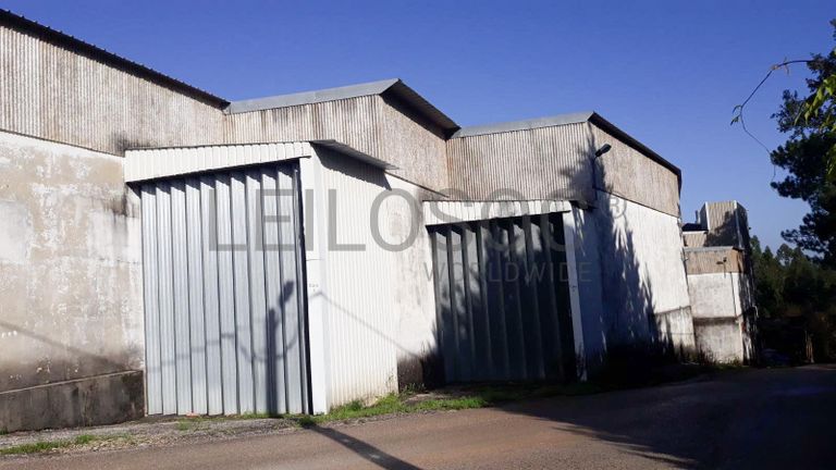 Armazéns + Lote para Construção + Terrenos · Ourém