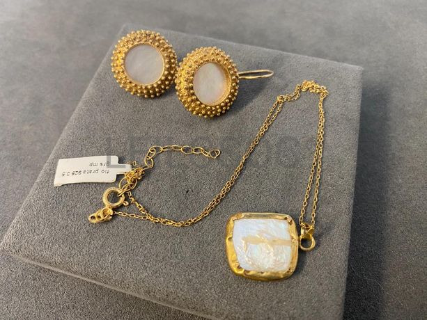 Colar + Par de brincos