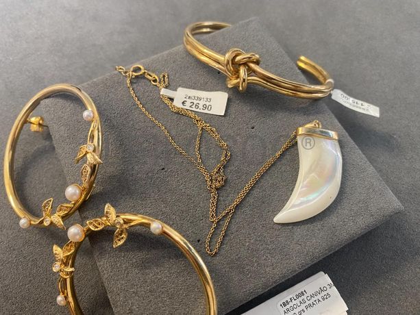 Pulseiras em prata e outros materiais + Par de Brincos em Filigrana + Fio