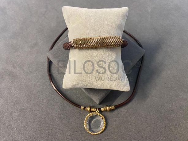 Pulseiras em prata e outros materiais + Colar