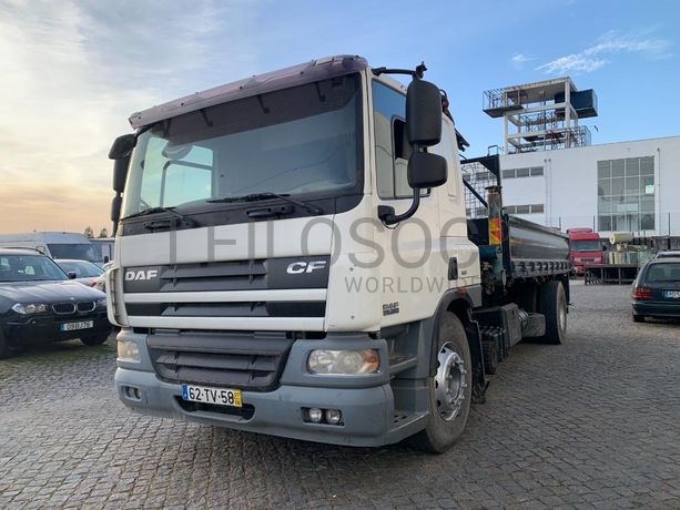 DAF CF 75.360 Tribasculante com Grua · Ano 2007