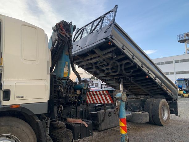 DAF CF 75.360 Tribasculante com Grua · Ano 2007