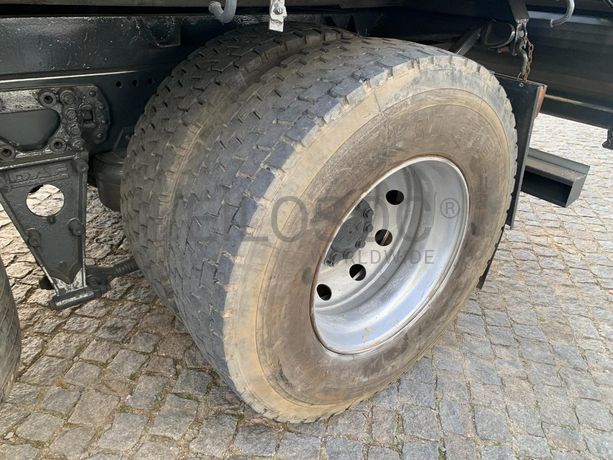 DAF CF 75.360 Tribasculante com Grua · Ano 2007