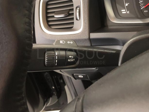 Volvo V60 · Ano 2016