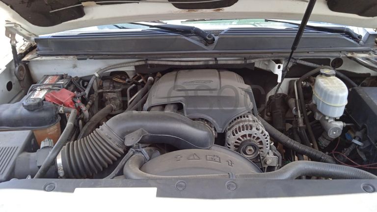 Chevrolet Suburban ·