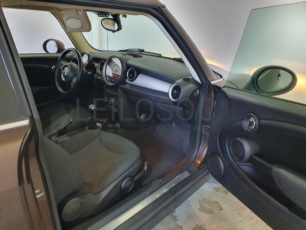 Mini Clubman 1.6 D · Ano 2013