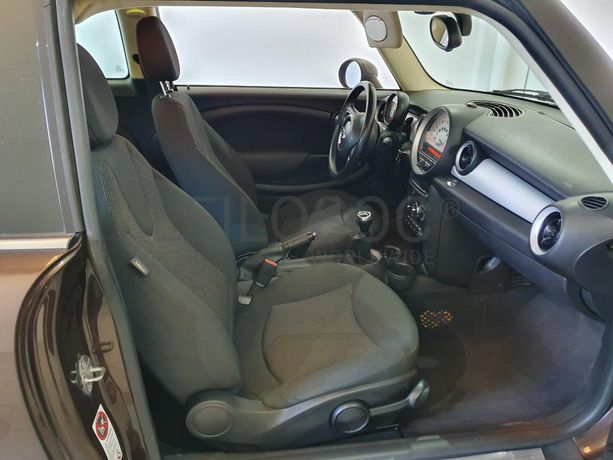 Mini Clubman 1.6 D · Ano 2013