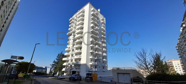 Apartamento T3 · Alfragide, Amadora