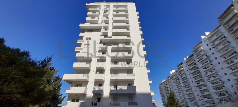 Apartamento T3 · Alfragide, Amadora