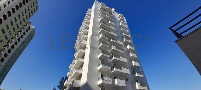 Apartamento T3 · Alfragide, Amadora