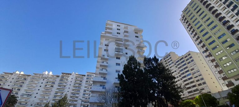 Apartamento T3 · Alfragide, Amadora