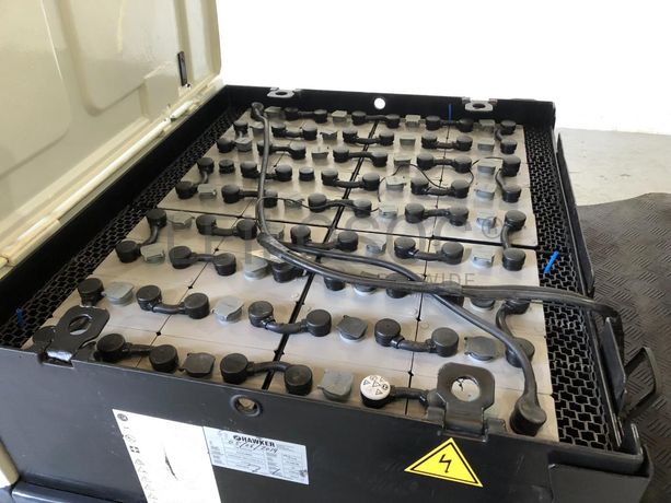 Empilhador Elétrico Fiat E25N · 2500KG