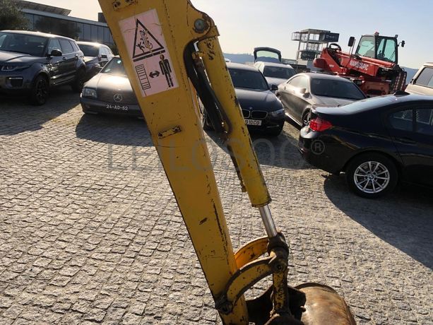 Mini Giratória Rastos Komatsu PC35MR-2