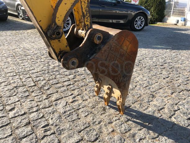 Mini Giratória Rastos Komatsu PC35MR-2