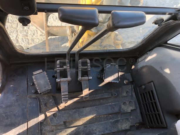 Mini Giratória Rastos Komatsu PC35MR-2