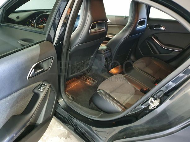 Mercedes-Benz A 180 · Ano 2013