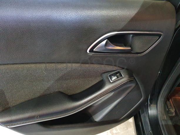 Mercedes-Benz A 180 · Ano 2013