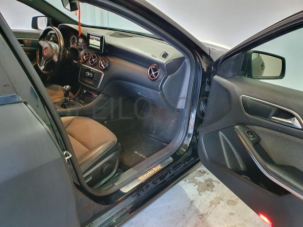 Mercedes-Benz A 180 · Ano 2013