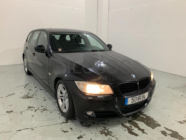 BMW 320D Touring Navigation Sport · Ano 2010