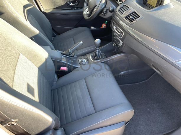 Renault Mégane Sport Tourer 1.5 DCI · Ano 2015