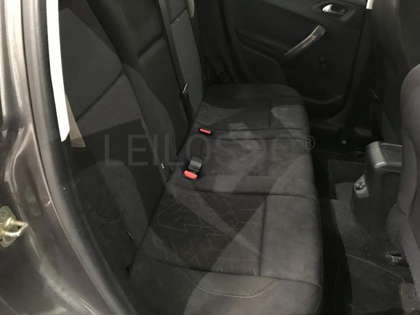 Peugeot 2008 1.6 HDI · Ano 2013