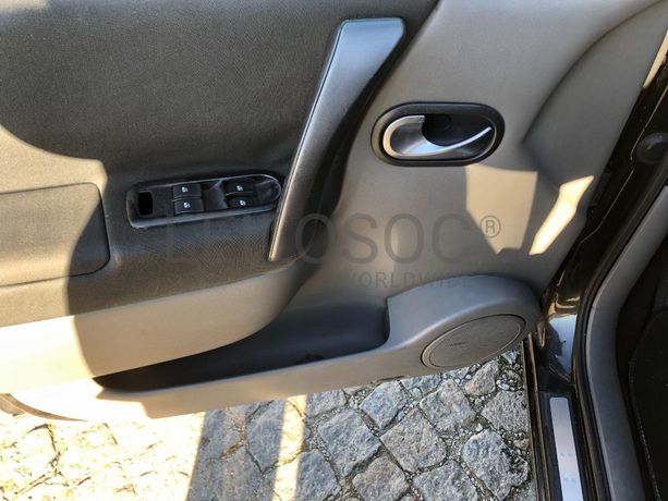 Renault Mégane Scénic 1.5 DCI · Ano 2004