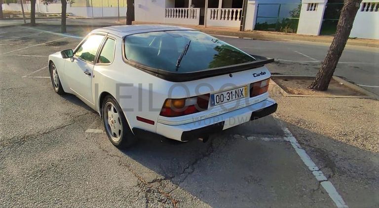Porsche 944 Turbo